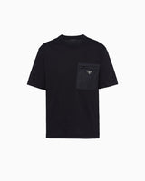 Prada Polera Pocket Black: vista frontal sobre fondo claro