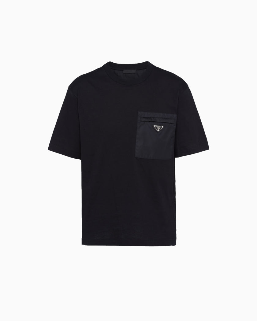 Prada Polera Pocket Black: vista frontal sobre fondo claro